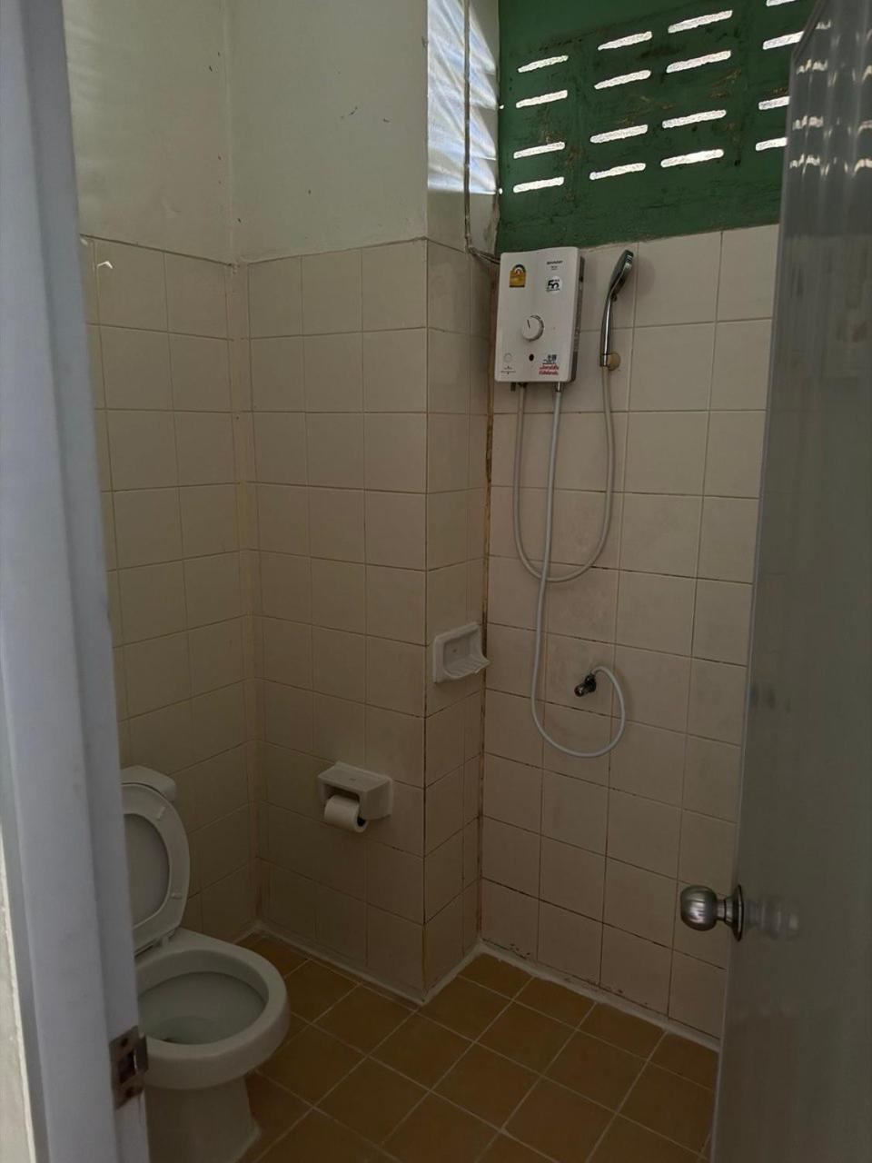 Отель Lucky Banzaan Patong Экстерьер фото