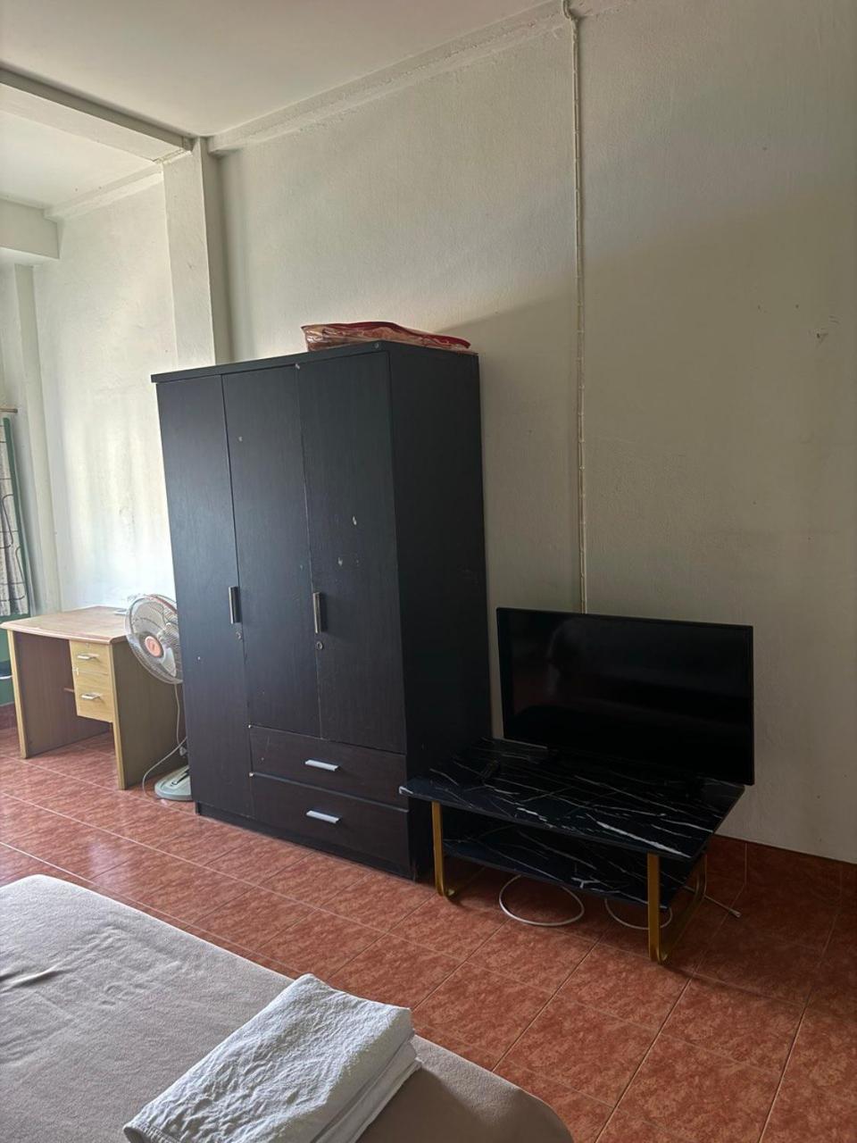 Отель Lucky Banzaan Patong Экстерьер фото